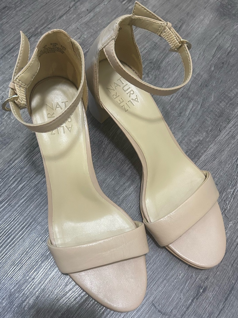 Naturalizer Sandals